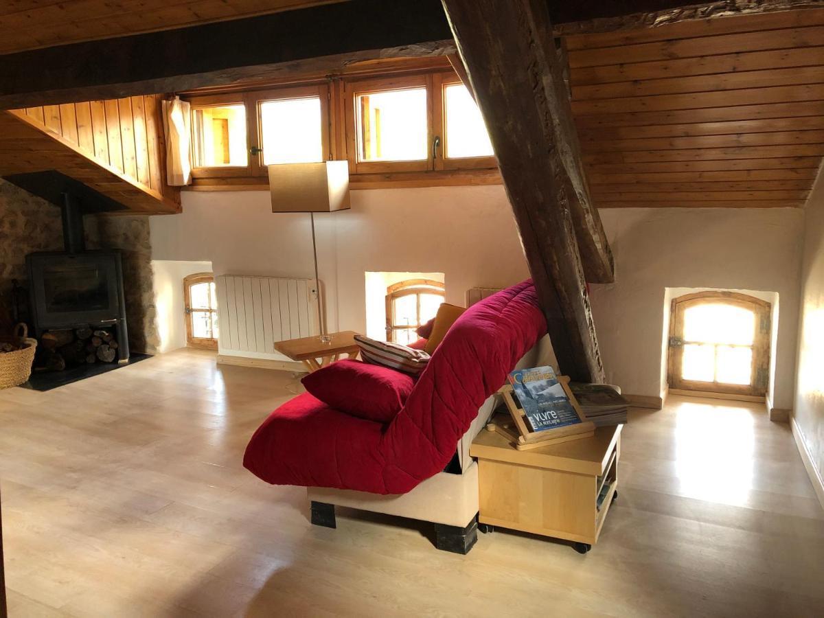 Charmant Appartement Dans Le Village/Coqueto Apartamento En El Pueblecito La Cabanasse Экстерьер фото